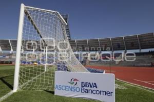 FÚTBOL . LOBOS BUAP VS LEONES NEGROS