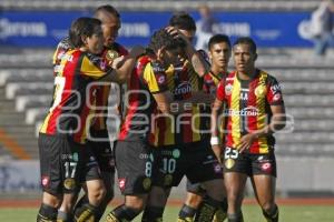 FÚTBOL . LOBOS BUAP VS LEONES NEGROS