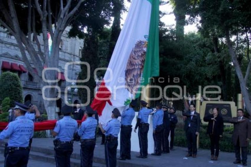 IZAMIENTO DE BANDERA 