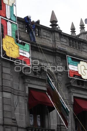 ADORNOS PATRIOS . AYUNTAMIENTO