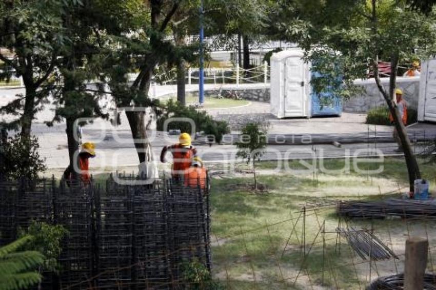 ÁRBOL ARTIFICIAL . PARQUE ECOLÓGICO