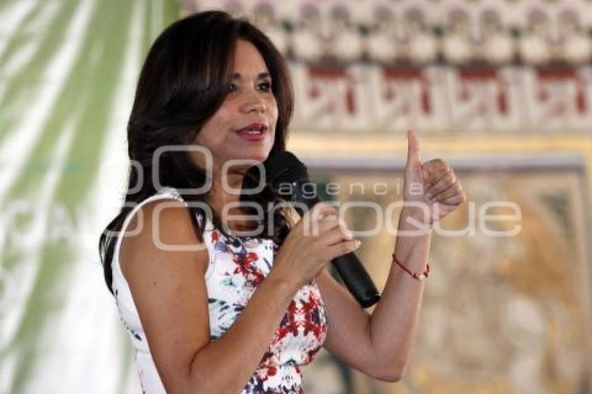BLANCA ALCALÁ . SENADORA