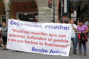 MANIFESTACIÓN . MAESTROS