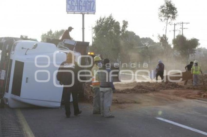 VOLCADURA AUTOPISTA