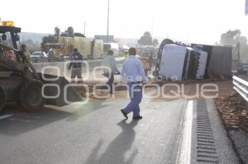 VOLCADURA AUTOPISTA