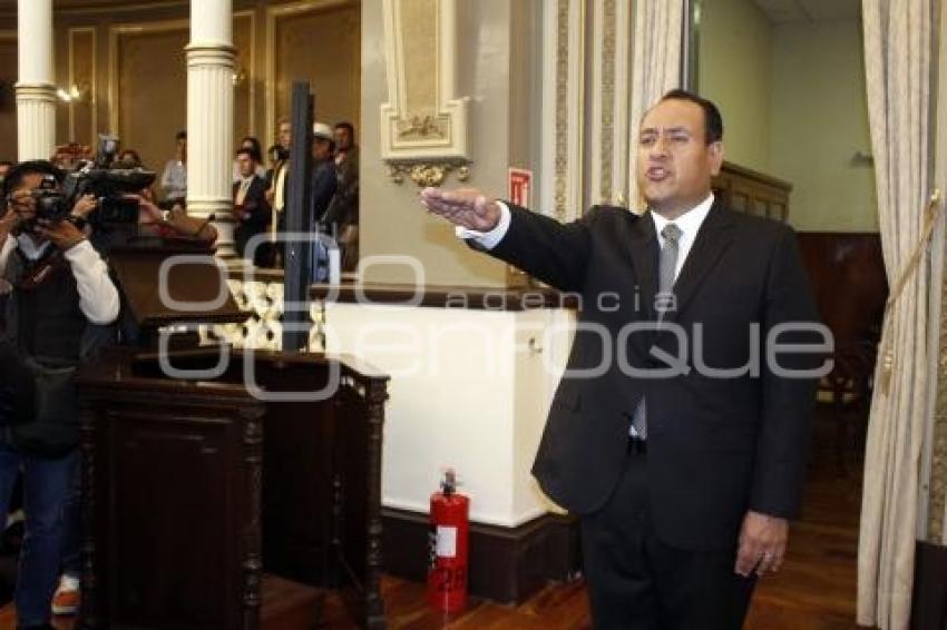 CARLOS DANIEL HERNÁNDEZ OLIVARES . CONGRESO