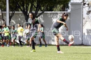 ENTRENAMIENTO SELECCIÓN FEMENIL SUB 20