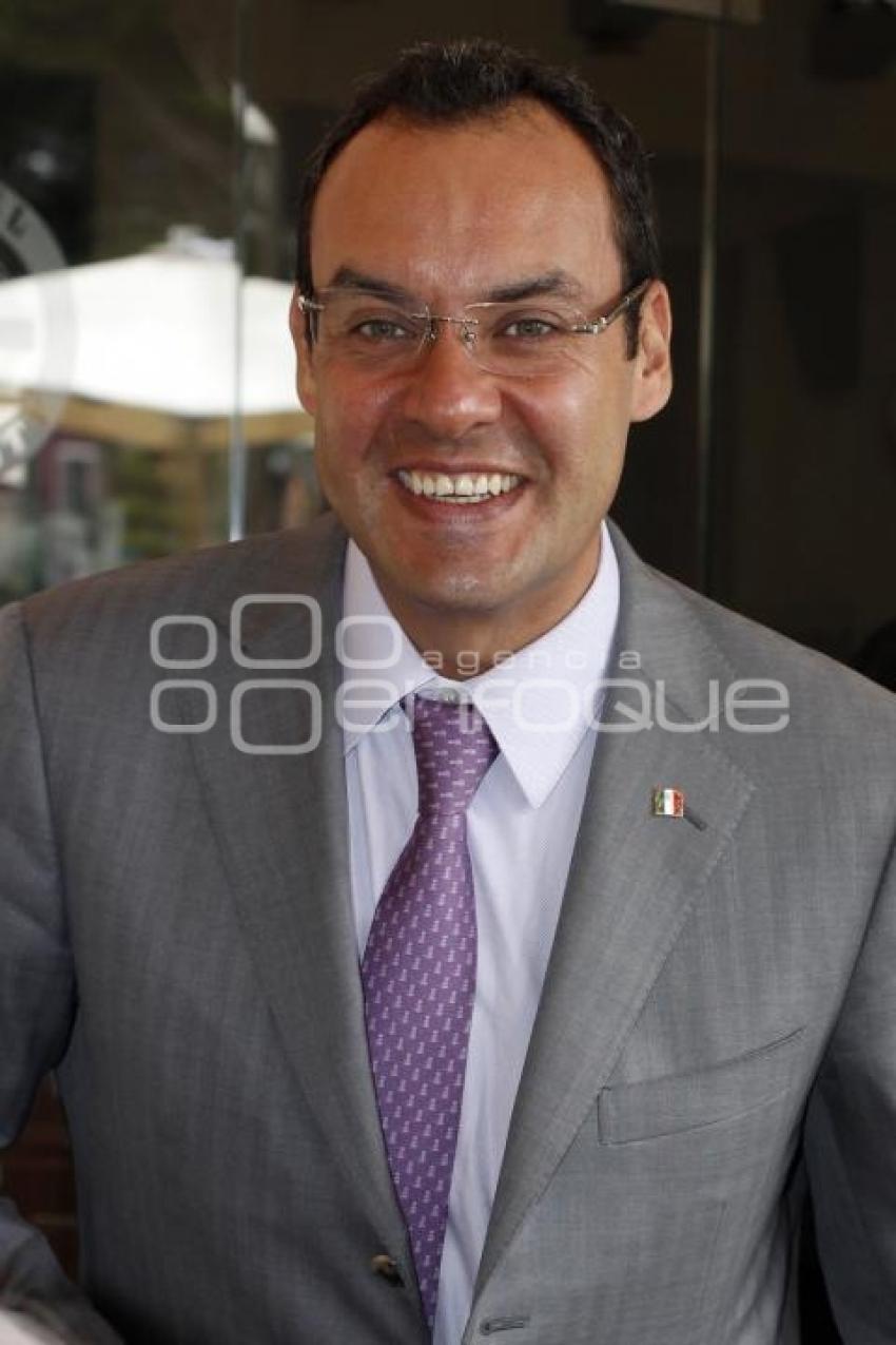 GUILLERMO DELOYA