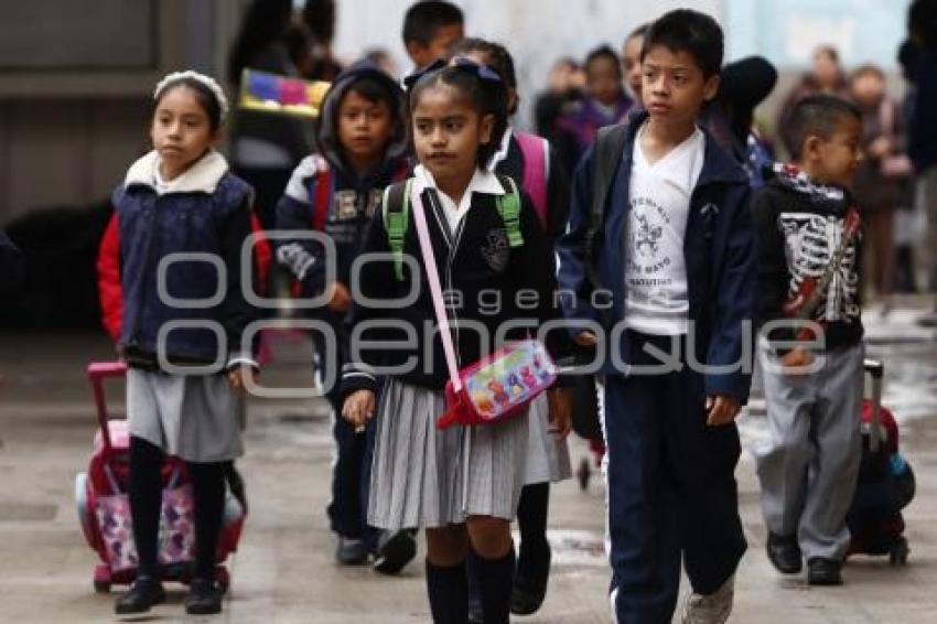 REGRESO A CLASES . HORARIO DE INVIERNO