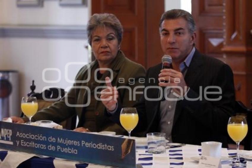 ANTONIO GALI REUNIÓN CON AMPEP