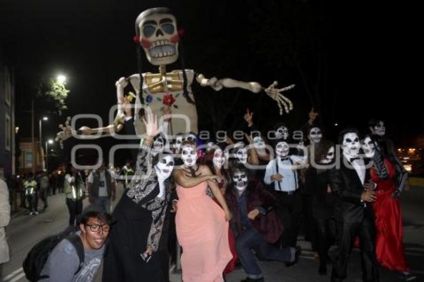 DESFILE DE CATRINAS