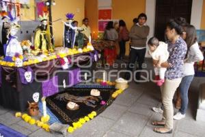 OFRENDAS . CASA DE CULTURA