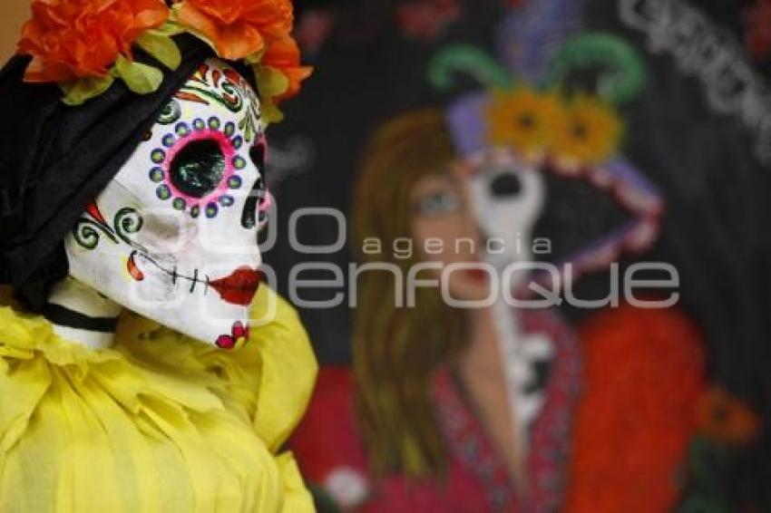 OFRENDAS . CASA DE CULTURA