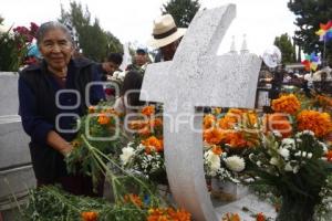 DÍA DE MUERTOS . PANTEÓN CHOLULA