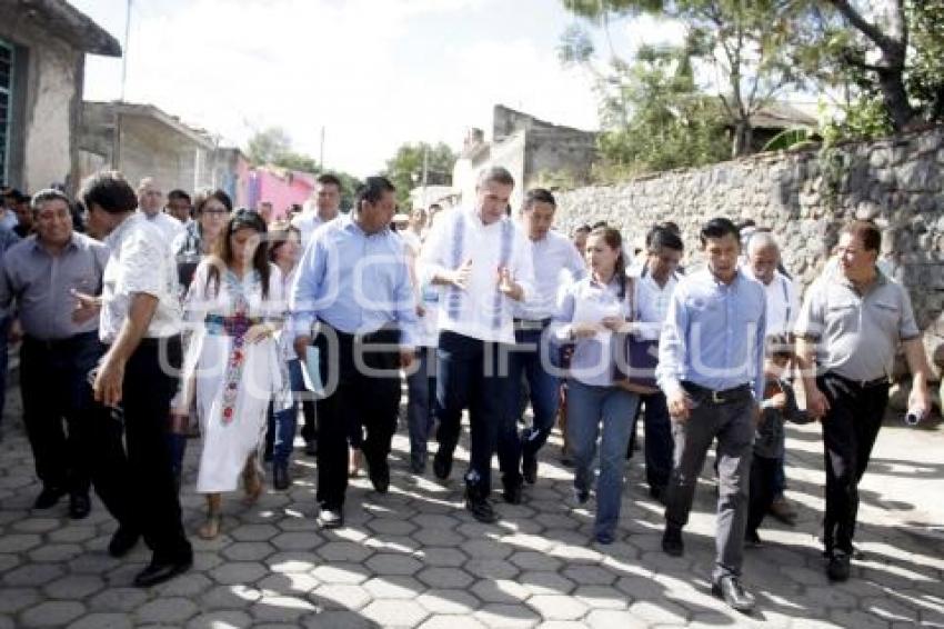 ALTARES DE HUAQUECHULA - GOBERNADOR