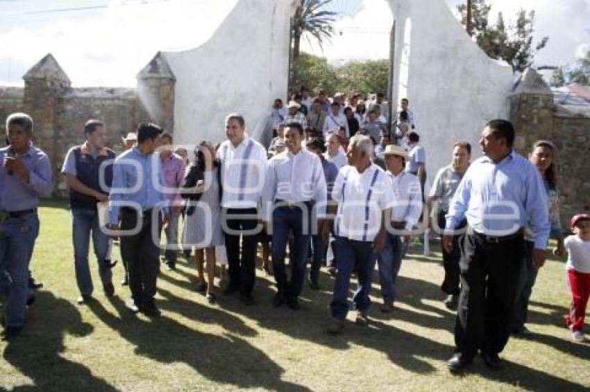 ALTARES DE HUAQUECHULA - GOBERNADOR