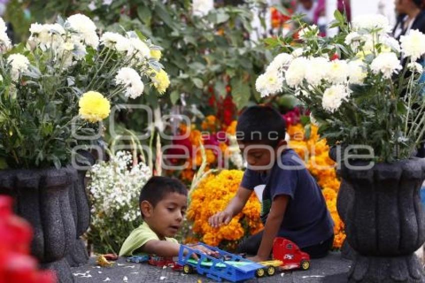 DÍA DE MUERTOS . PANTEÓN CHOLULA