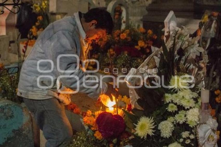 VELADA EN PANTEONES