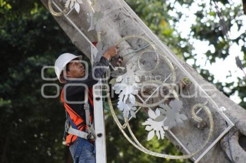 ADORNOS NAVIDEÑOS . ZÓCALO