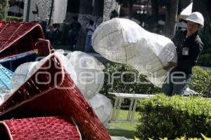 ADORNOS NAVIDEÑOS . ZÓCALO