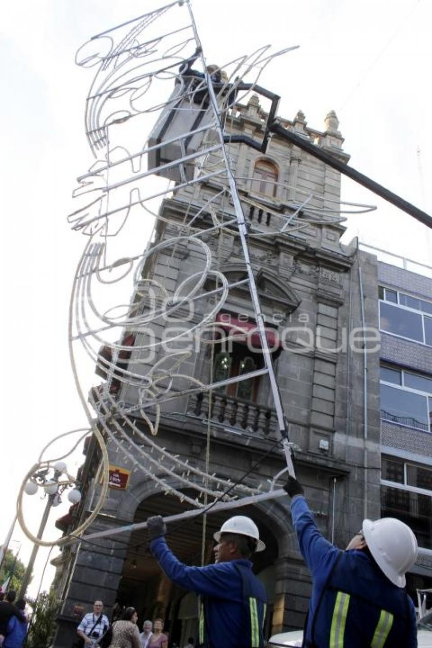 ADORNOS NAVIDEÑOS . ZÓCALO