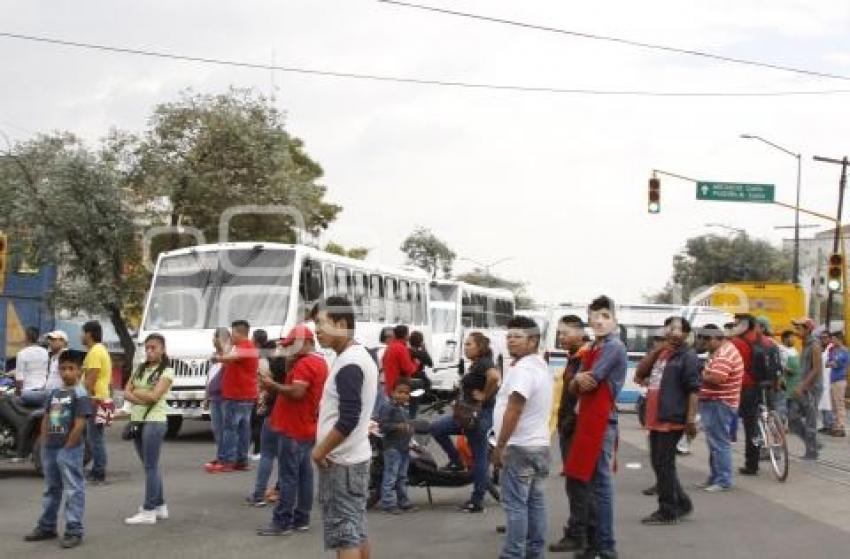 MANIFESTACIÓN COMERCIANTES . TEXMELUCAN