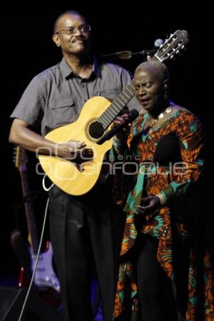 ANGÉLIQUE KIDJO . CIUDAD DE LAS IDEAS