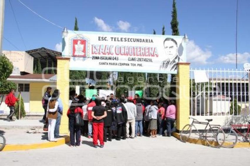 MANIFESTACIÓN ESCUELA . TEHUACÁN