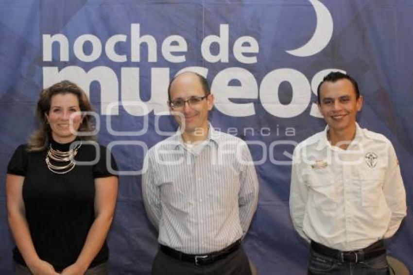 NOCHE DE MUSEOS