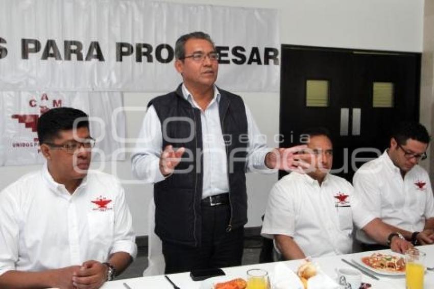 CAM ENTREGA RECONOCIMIENTO A JIMÉNEZ MERINO