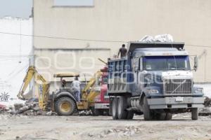 DEMOLICIÓN DEL MERCADO EL FERROCARRIL