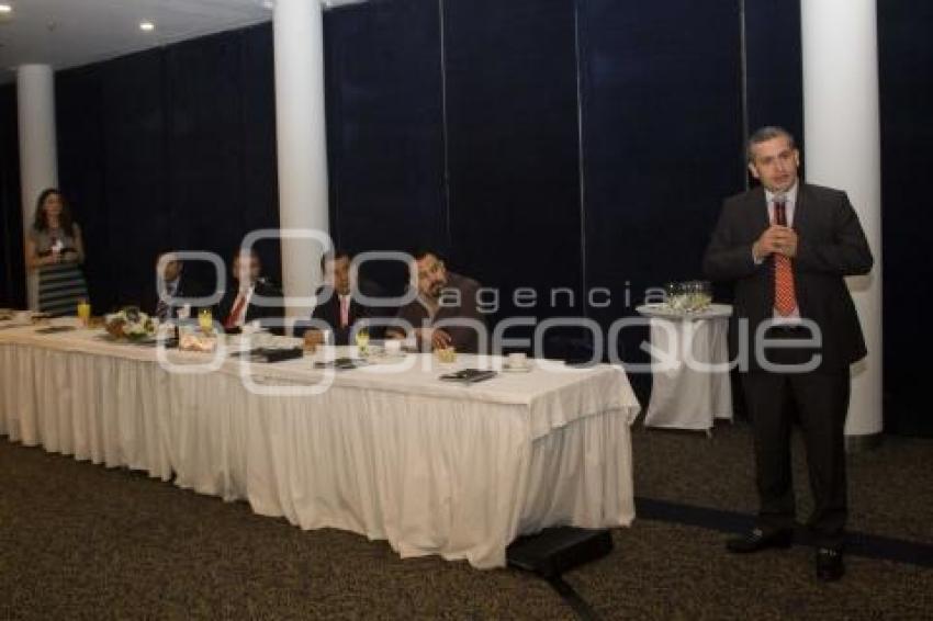 REUNIÓN DE ESPECIALISTAS