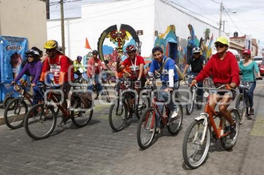 PASEO EN BICICLETA . RODARTE