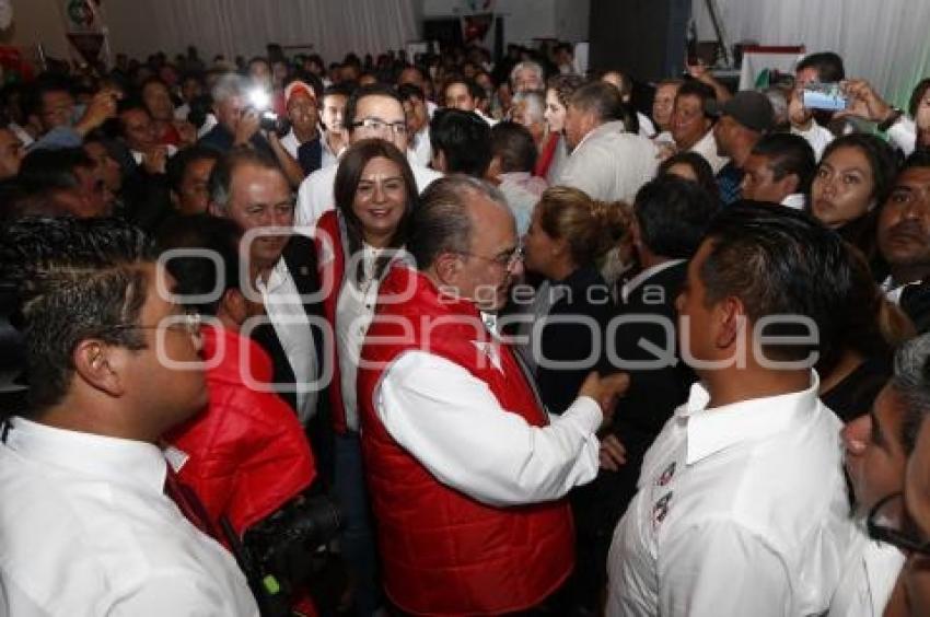 PRI . TOMA DE PROTESTA CNOP