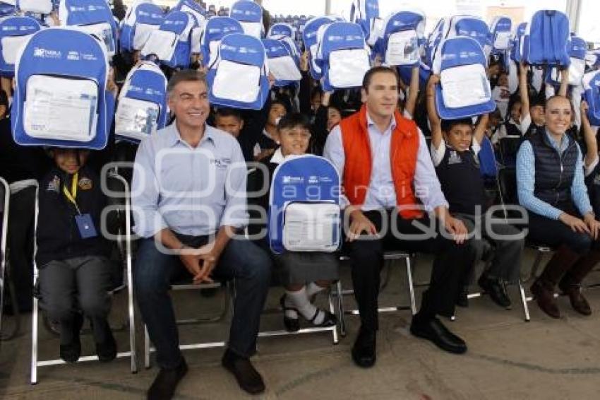 ENTREGA DE UNIFORMES GRATUITA