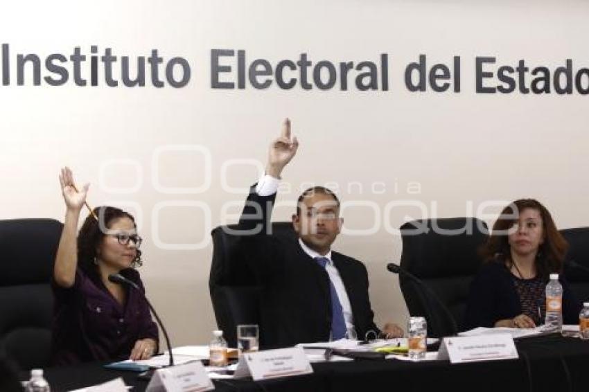 IEE . SESIÓN