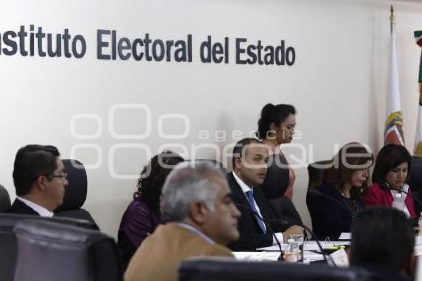 IEE . SESIÓN