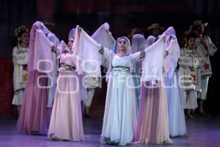 NAVIDADES EN MÉXICO . BALLET AMALIA HERNÁNDEZ