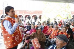 ENTREGA DE CHALECOS . CHOLULA