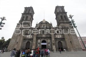 PUERTA DEL PERDÓN . CATEDRAL