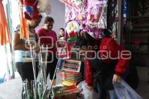 VENTA DE ARTÍCULOS NAVIDEÑOS