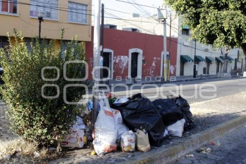 BASURA . AÑO NUEVO 