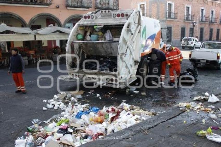 BASURA . AÑO NUEVO 