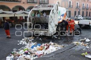 BASURA . AÑO NUEVO 