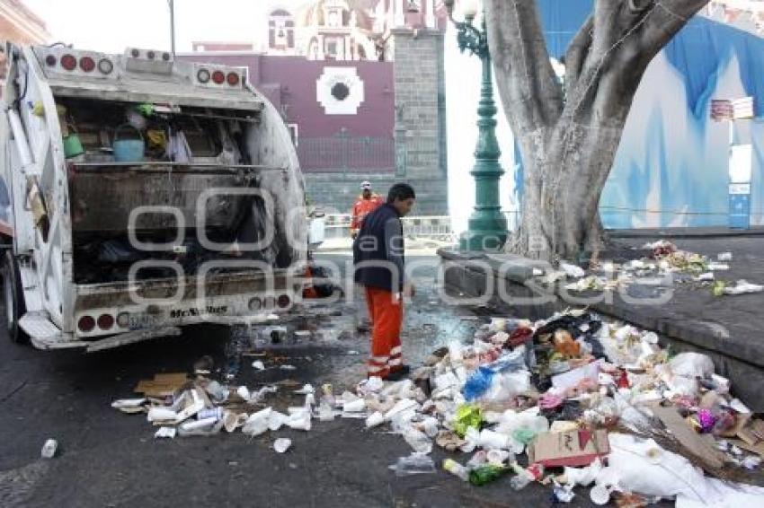 BASURA . AÑO NUEVO 