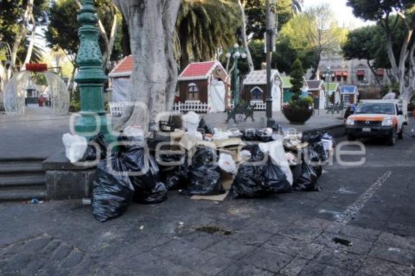 BASURA . AÑO NUEVO 