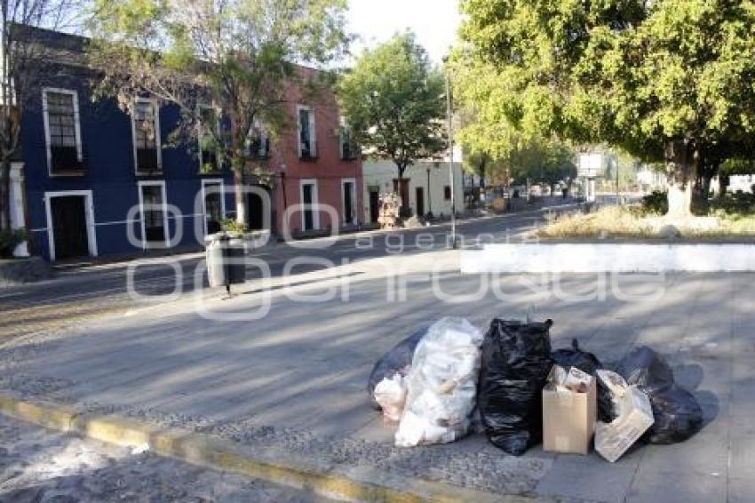 BASURA . AÑO NUEVO 