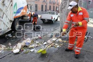 BASURA . AÑO NUEVO 