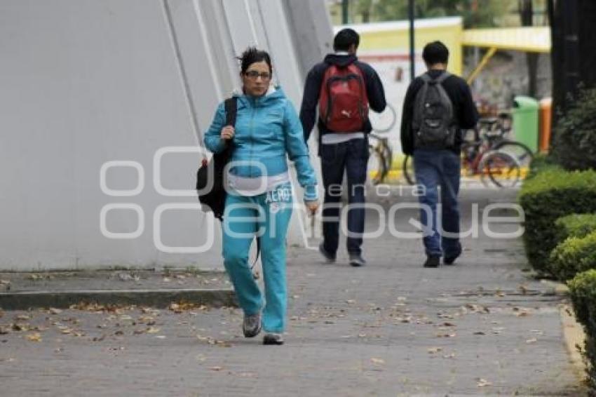 UNIVERSITARIOS . BUAP