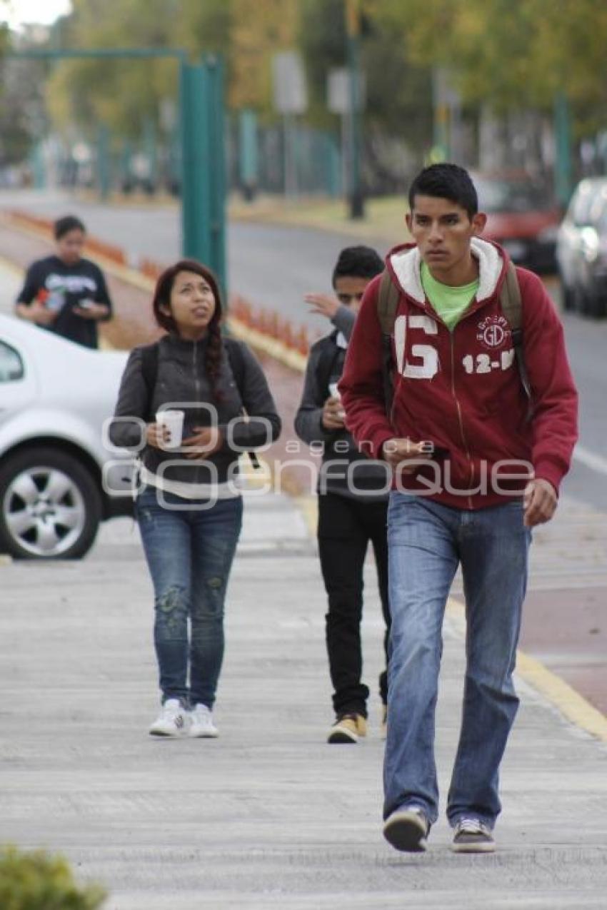 UNIVERSITARIOS . BUAP